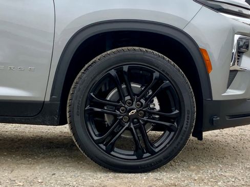 New 2026 Chevrolet Traverse LT w/ LPO, Floor Liner Package image 17