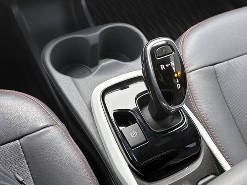 Used 2020 Chevrolet Bolt Premier w/ Infotainment Package image 28