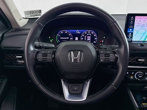Used 2025 Honda Accord Touring image 18