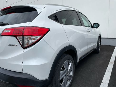 Used 2019 Honda HR-V EX image 3