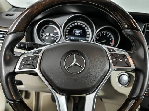 Used 2016 Mercedes-Benz E 350 4MATIC Wagon w/ Premium Package image 25