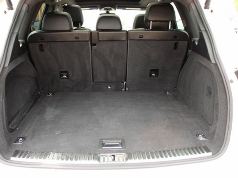 Used 2016 Porsche Cayenne Platinum Edition image 16