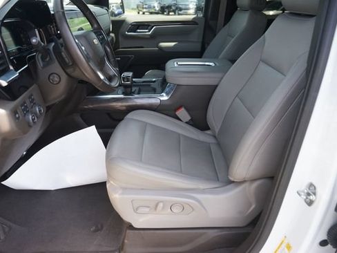 Used 2022 Chevrolet Silverado 1500 LTZ AWD/4WD image 9