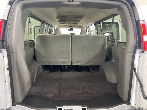 Used 2025 Chevrolet Express 3500 LT w/ LT Preferred Equipment Group image 23