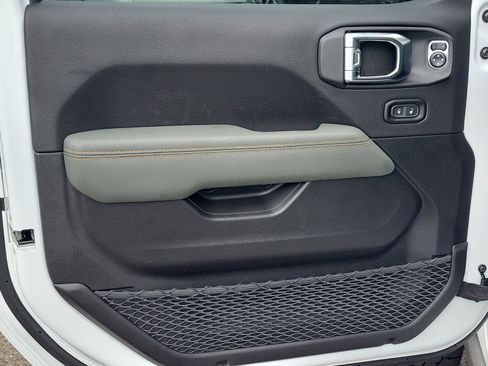 New 2025 Jeep Gladiator Mojave image 20