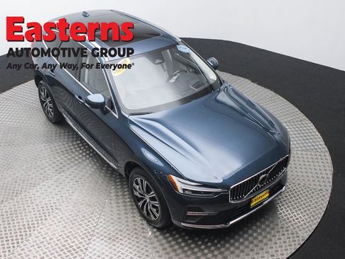 Used 2022 Volvo XC60 B6 Inscription w/ Advanced Package image 3