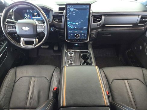 Used 2023 Ford Expedition Platinum image 25