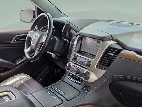 Used 2019 GMC Yukon XL Denali w/ Open Road Package AWD/4WD image 9