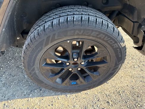 Used 2023 Jeep Wrangler Unlimited Sahara AWD/4WD image 6