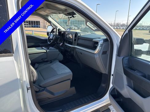 Used 2025 Ford F250 XLT image 15