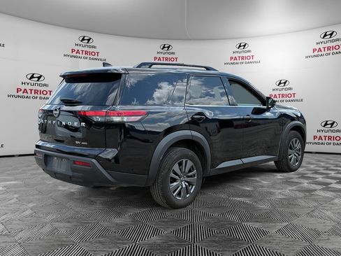 Used 2024 Nissan Pathfinder SV AWD/4WD image 3