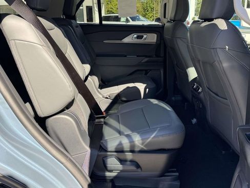 New 2026 Ford Explorer Active w/ Active Comfort Package image 13