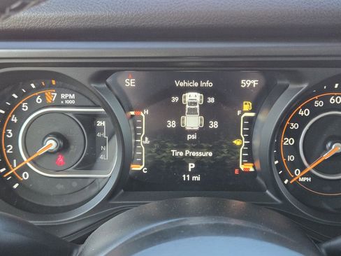 New 2026 Jeep Gladiator Sport S image 9