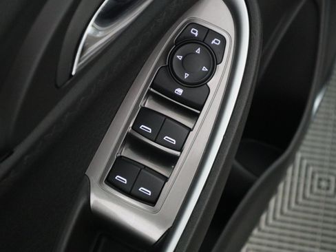 Used 2025 Chevrolet Malibu RS w/ LPO, Floor Liner Package FWD image 33