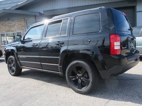 Used 2015 Jeep Patriot Sport w/ Power Value Group AWD/4WD image 4