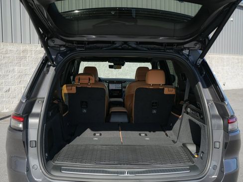 New 2025 Jeep Grand Cherokee L Summit w/ Advanced Protech Group IV AWD/4WD image 16