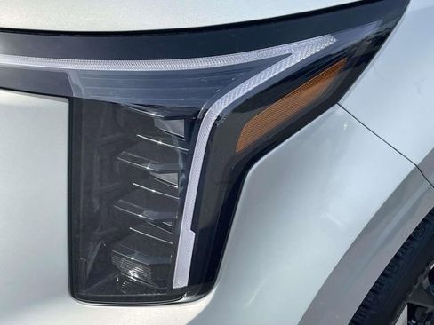 New 2026 Kia Carnival EX image 14