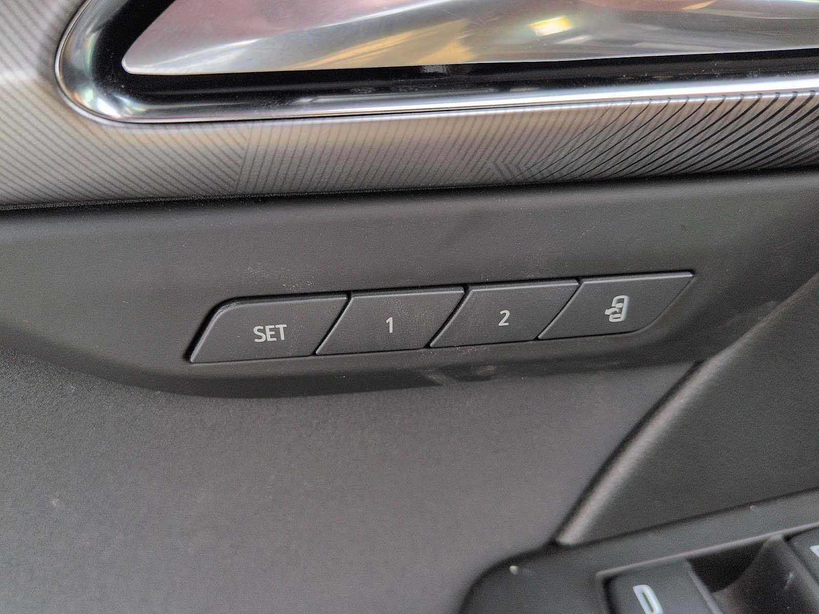 Used 2025 Buick Envision Sport Touring AWD/4WD image 15