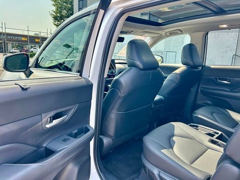 Certified 2025 Toyota Grand Highlander FWD image 11