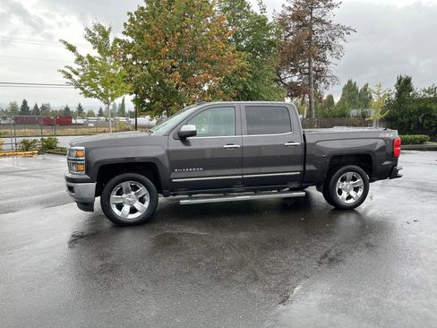 Used 2015 Chevrolet Silverado 1500 LTZ Z71 w/ LTZ Plus Package image 2