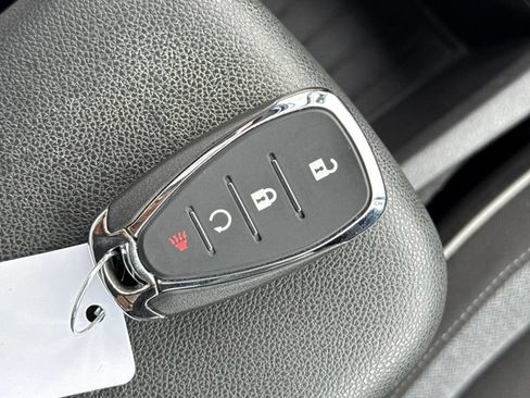 Used 2022 Chevrolet TrailBlazer LT w/ Convenience Package FWD image 21