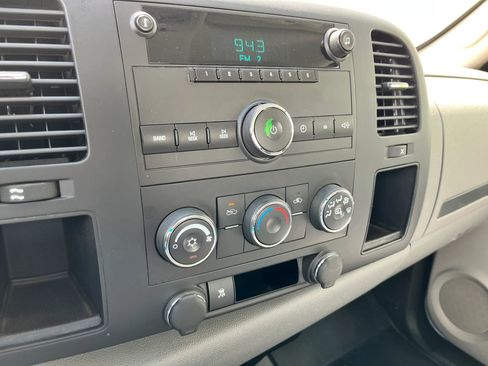 Used 2009 GMC Sierra 1500 W/T image 18