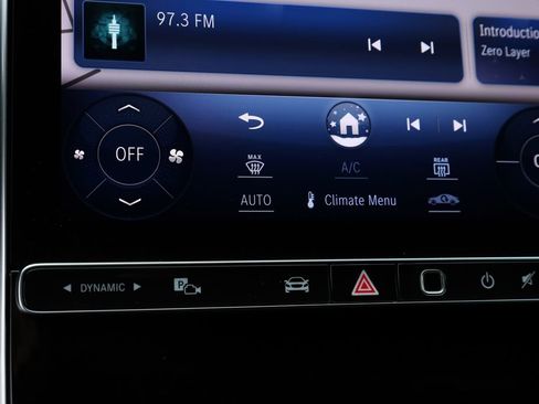 Used 2024 Mercedes-Benz C 300 Sedan image 10