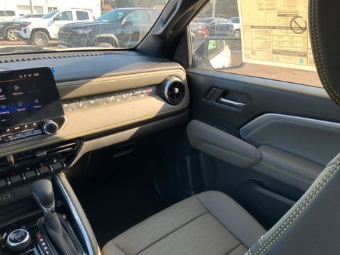 New 2026 Chevrolet Colorado ZR2 w/ Technology Package image 15