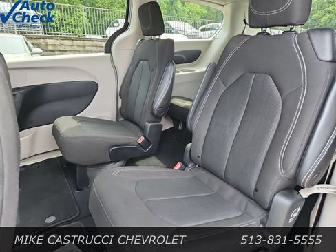 Used 2023 Chrysler Voyager LX FWD image 27