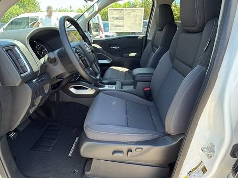 New 2026 Nissan Frontier SV w/ Tow Package AWD/4WD image 31