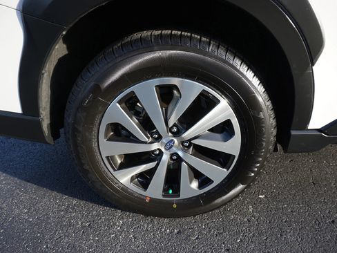 Used 2024 Subaru Outback Premium image 27