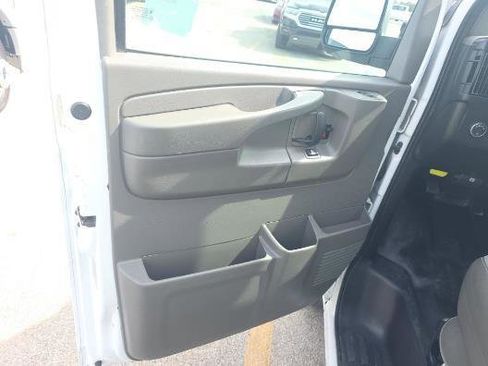 Used 2015 Chevrolet Express 3500 LT w/ LT Preferred Equipment Group image 11