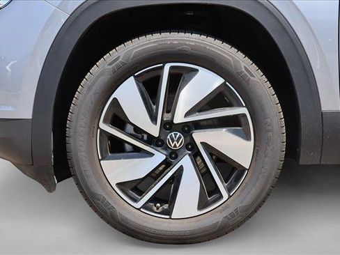 Used 2026 Volkswagen Atlas SE AWD/4WD image 9