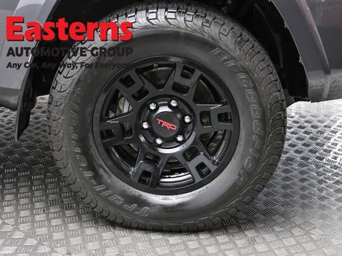 Used 2018 Toyota 4Runner TRD Off-Road Premium image 33