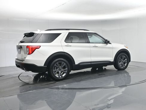 Certified 2023 Ford Explorer XLT w/ Equipment Group 202A image 34