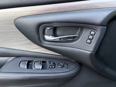 Used 2018 Nissan Murano SL AWD/4WD image 12