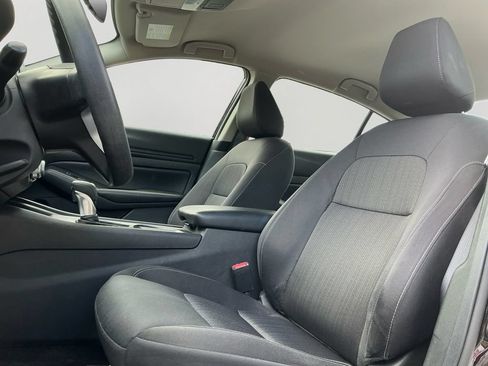 Used 2025 Nissan Altima 2.5 SV AWD/4WD image 24