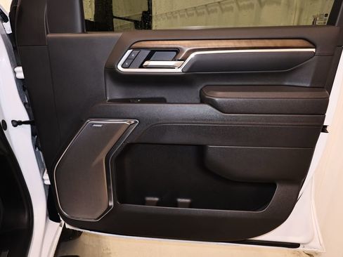 Used 2025 Chevrolet Silverado 2500 High Country w/ High Country Premium Package image 18