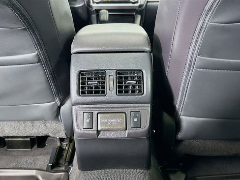 Used 2018 Subaru Outback 2.5i Limited AWD/4WD image 31