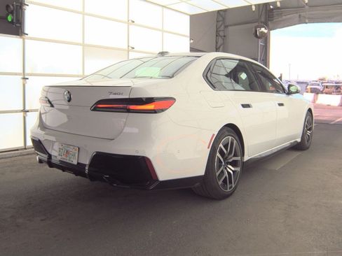 Used 2026 BMW 740i RWD image 3