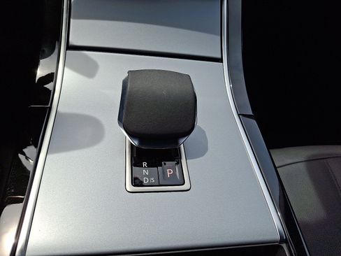 Used 2025 Land Rover Range Rover Evoque S image 15