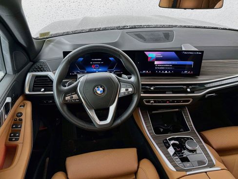Used 2025 BMW X5 xDrive40i w/ Parking Assistance Package AWD/4WD image 23