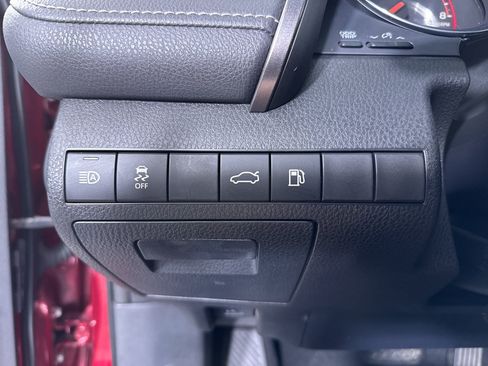 Used 2018 Toyota Camry XSE FWD image 24
