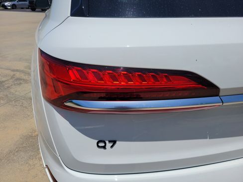 New 2026 Audi Q7 3.0T Premium Plus AWD/4WD image 10