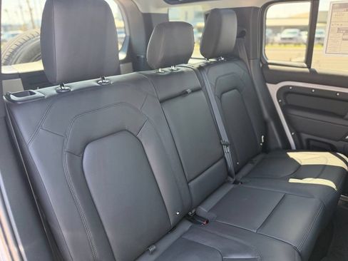 New 2026 Land Rover Defender 110 S AWD/4WD image 7