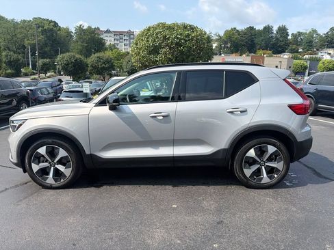 Certified 2024 Volvo XC40 B5 Plus AWD/4WD image 3