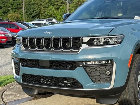 New 2026 Jeep Grand Cherokee L Limited AWD/4WD image 10