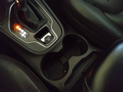 Used 2020 Jeep Cherokee Limited FWD image 26