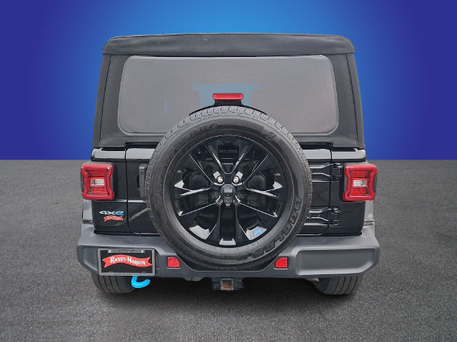 Used 2022 Jeep Wrangler Unlimited Sahara w/ Cold Weather Group AWD/4WD image 5