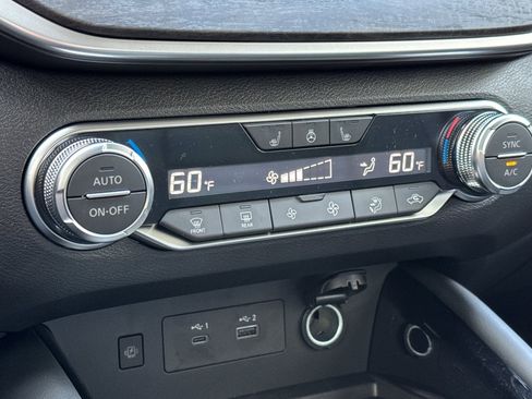 New 2025 Nissan Altima 2.5 SL image 16